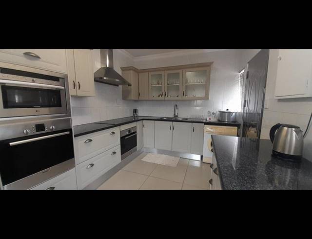 3 BEDROOM HOUSE FOR SALE IN ROODEPOORT WEST